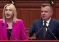 Zogjve të bufit ju duket vetja si flamingo –