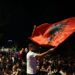 Vijon marshimi i protestuesve në Tiranë, rritet pjesëmarrja e emigrantëve –