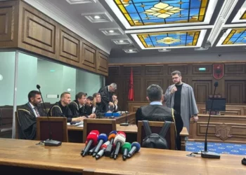 Gjyqi në themel për Veliajn, GJKKO shtyu seancën për shkak të mungesës së avokatëve –