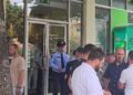 Grabitet me armë një bankë e nivelit 2 te stadiumi ‘Selman Stërmasi’! –