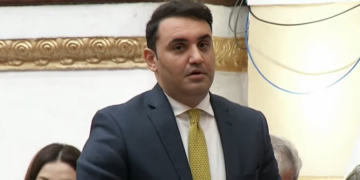 Një padrejtësi e madhe u zhbë, tani pritet slogan i ri! Rama në burg, Berisha në Uashington –