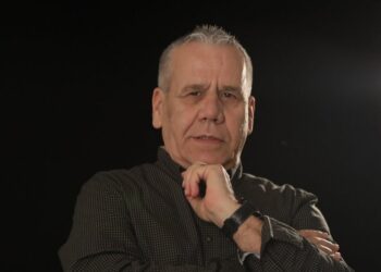 Ju ka rënë barra e rëndë që Shqipërinë ta pastroni nga plehu tredekadësh politik –