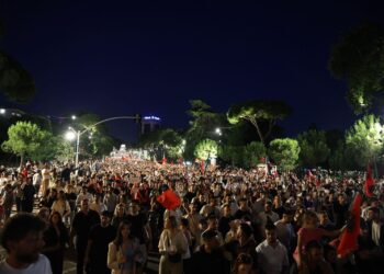 Të jemi sa më shumë kundër antimitingut të Ramës! –