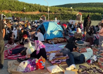Një nga pelegrinazhet më të mëdha fetare në vend, mijëra besimtarë kalojnë natën në Kishën e Shna Ndout në Laç –