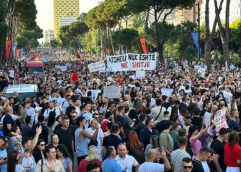 Resorti luksoz i planifikuar nga familja Trump shkakton protesta në Shqipëri –