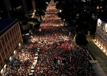 Në Shqipëri lindëm dhe për Shqipërinë vdesim! Kurrë nuk e falim, kurrë nuk e shesim –