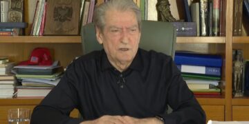 Luftë hibride nga Greqia? Idiotësi e Ramës! Tentoi të fuste në kurth vajzën dhe dhëndrin e Trump –