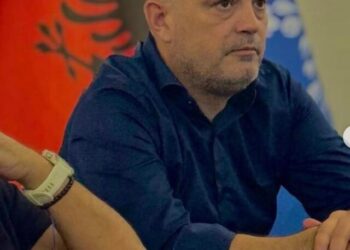 Në UKT nuk pyetet më për eksperiencë, por “nga je?”, kush eshte koordinatorja e preferuara e drejtorit Shoshi… –