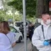 Detaje nga grabitja në bankë, autori ndoqi qytetaren deri te arka, si ia rrëmbeu paratë nga dora –